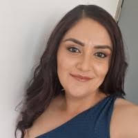 60+ perfiles de «Loya»