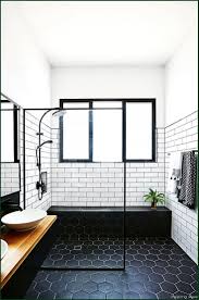 Lovelyving Architektur Und Designideen Schone Fliesenarbeiten Effektive Bi In 2020 Schwarz Weisse Badezimmer Weisse Badezimmer Bad Fliesen Designs