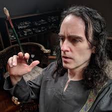 Faculty Gallery: Dan Thompson