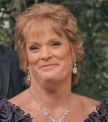 Deborah Mariani's Instagram, Twitter & Facebook