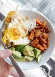 Schnelles Clean Eating Mittagessen Avocado Ei Susskartoffel Schale Rezepte Gesundes Abendessen Avocado Ei