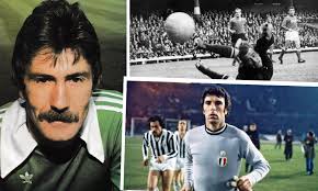 Goalkeeper Royal Rumble: Iconic Football Keepers Face Off