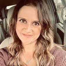 Katie Naber's Instagram, Twitter & Facebook