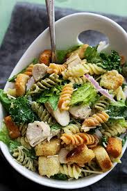 But every thanksgiving table needs some veggies (because more veggies = more pie later). Thanksgiving Salad 14 Easy Recipes For Your Feast Recipelion Com