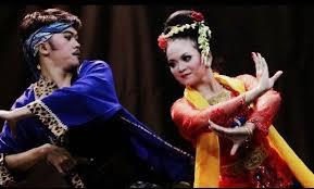 Banyak sekali tarian khas di indonesia, dengan berbagai macam khas daerah. 21 Tarian Jawa Barat Lengkap Dengan Gambar Haipedia Com