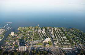 Port credit was a great and safe place to live, now living here is terrible, why in the world would they allow 7 burger joints in a 3 block radius on lakeshore between hurontario and (15.70 km) by the park bed and breakfast. It S Here Brightwater I Ii In Port Credit Ivanre