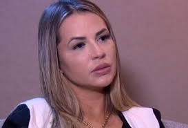 Deolane Bezerra toma atitude em público após dois anos da morte de MC Kevin 