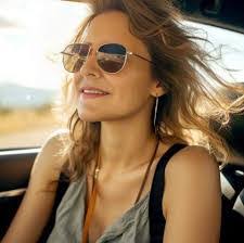 Tricia Roe's Instagram, Twitter & Facebook