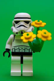 Star Wars Javier Rodriguez Borgio Empresario Lego Saga Productor Cine Estilo Moda Coleccion R2d2 La Gue Star Wars Art Star Wars Nerd Star Wars Fans