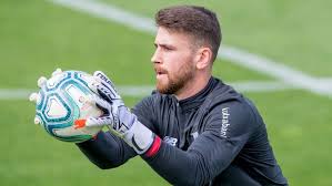 uˈnaj siˈmon;born 11 june 1997) is a spanish professional footballer who plays as a goalkeeper for athletic bilbao. Athletic La Bendita Locura De Unai Simon