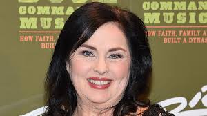 Duck Dynasty' star Kay Robertson hospitalized after dog attack, husband  Phil reveals