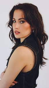 Abigail Sparrow's Instagram, Twitter & Facebook