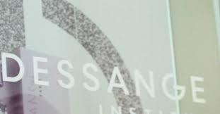 Olivier dassault era el mayor de cuatro hermanos y era conocido particularmente por su carrera política en el partido conservador los republicanos, por el que actualmente era diputado por el. Jacques Dessange Vend Des Souvenirs Au Profit De Deux Villages De Sologne Le Point