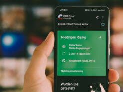 Es geht in erster linie darum, das recht auf unversehrte privatsphäre auch und vielleicht vor allem vor unserer regierung und den. Kommentar Wer Die Corona App Verweigert Sollte Das Handy Abschaffen