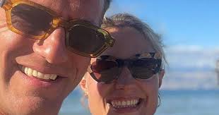 Tragic dad never boarded flight home from Las Vegas as pregnant wife waited  at airport 😢