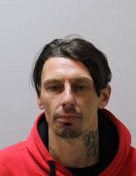Warrant issued for Daniel Simmonds, known to frequent Bendigo