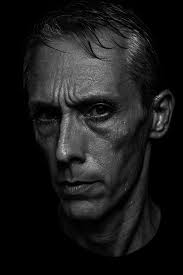 Couldn't sleep but could hear a airplane noise that kept coming and going  so I checked flight radar. It was quite therapeutic watching it do it's  thing (whatever that thing might be)