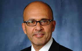 Walter Ulloa, CEO of Entravision, dies at 74