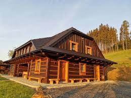 Chalupa Hribek Ubytovani Stare Hamry V Beskydech Chalupa K Pronajmuti Kapacita 1 Az 20 Osob 6 Loznic Provoz Leto Vikendove Pob House Styles Cabin House
