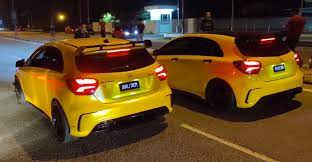 Pihak berkuasa tempatan berkata beberapa malam selepas kemalangan tersebut, geng kereta dan. Kelantan Drift Garish Yellow Mercedes Drag Racing Suspects Under Arrest Coconuts Kl