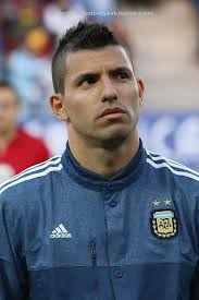 Weitere ideen zu frisuren, naturlocken frisuren, haare. 83 Kun Aguero Ideen Fussball Fussballfotografie Chelsea Kane