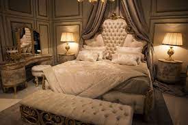Gold Glitter And Endless Luxury 15 Opulent Bedrooms From Classic To Modern Opulent Bedroom Luxury Bedroom Master Luxurious Bedrooms
