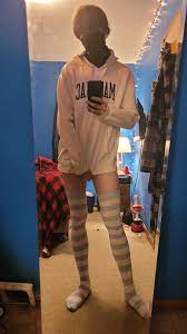 I finally found some stripy thigh highs that fit! How do they look? : r/ femboy