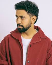 She's a Cat, I'm the CATch ! Photos by : @jigardholakia Styled by : બધું  જાતે [Mitra Gadhvi, Actor, Photoshoot, Cat, Music, Witty]