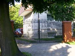 H round top steel garden fence adds a nice decorative appeal to any area of your home. Fences And Gates