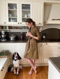 Give your home office a style promotion. Olalla Ivko Tradice Kosilove Saty Zamecky Vzor V Barve Facebook