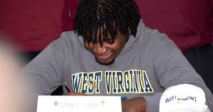 No. 9: De Smet capitalizes