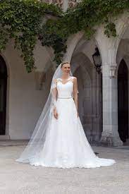 Weitere ideen zu brautkleid, brautkleid spitze, braut. Prinzessinnen Hochzeitskleid Aus Der Sposa Toscana Kollektion Wedding Dresses Sleeveless Wedding Dress Dresses