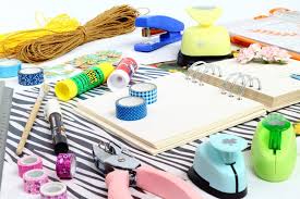 Si te consideras una persona creativa y además te gustan las manualidades, este post te va a todos ellos viven de solo trabajar desde casa haciendo manualidades! Como Ganar Dinero Con Trabajos Manuales En Casa Mtmc