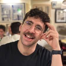 Robin Cash (@cashmachine15)