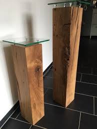 Massive Dekosaulen Aus Eichenholz Mit Glasplatten Tolle Deko Fur Den Flur Eingangsbereich Massivholz Modern Wohnen Dekosaule Holz Eiche Holz Deko Holz