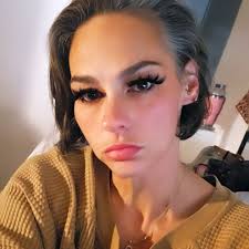 team no sleep 01:00 🕐 Ladies let's chat 🥺❤