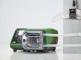 La technologie de pompe de Qdos coupe le temps d'entretien de 1.5 heure à  juste 5 minutes à l'installation de traitement effluente