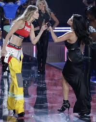 Hadid was born on october 9, 1996 in washington, d.c. Gigi Hadid Responded To Rumors She S Dating Selena Gomez S Ex Boyfriend Modelos Looks Mulheres Inspiradoras