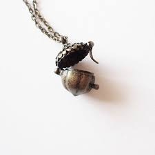 Silver Acorn Locket Necklace Peter Pan Jewelry Kiss Pendant Etsy In 2021 Peter Pan Jewelry Acorn Jewelry Acorn Necklace
