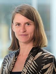 Fachkräftemangel: "Ausbildungsberufe sind oft lukrativer als Jobs für  Akademiker"