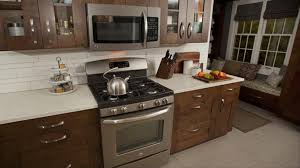 As black stainless steel appliances began to take off, ge reacted quickly in 2017 to a rising trend in matte colors and intr oduced black slate. After Stainless Steel Ge Bets On Slate Appliances Whirlpool On Ice Collection Wsj