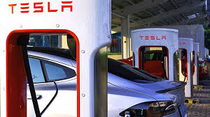 — elon musk (@elonmusk) december 21, 2020 de ser real, esta sería la primera vez que tesla pone una fecha concreta a la. Tesla S Supercharger Network Is Reportedly Unlocking For Other Ev Cars