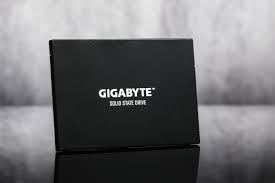 Gigabyte ud pro series ssds adopt 3d tlc nand flash, which has higher bit capacity, r/w speed performance, endurance and reliability compared to 2d tlc flash. Gigabyte Ud Pro 512gb Review Gigabyte Joins The Ssd Club Tom S Hardware Tom S Hardware