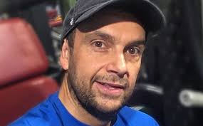 Rodrigo sepúlveda, el periodista del momento en la televisión chilena, informa que esta mañana, cerca de las ocho horas, le cayó una lágrima. Esto Me Liquido El Dia Rodrigo Sepulveda Se Emociona Tras La Muerte De La Hija De Entrenador Luis Enrique