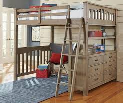 Hochbetten erfreuen sich seit vielen jahren stetiger beliebtheit: Hochbett Mit Schreibtisch Funktionale Betten Finden Ihren Richtigen Platz Im Kinderzimmer