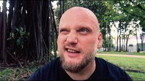 Twórca kanału langusta na palmie, o. Nv 94 Koncze Z Youtube Youtube