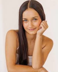 Alexandria Thayer's Instagram, Twitter & Facebook