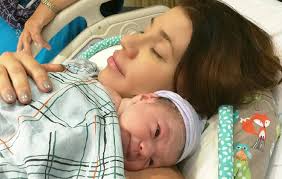 Γέννησε η Αννέτ Αρτάνι και μας συστήνει το νεογέννητο αγοράκι της!  (εικόνες)