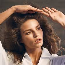 I am Heidy Serrano a NYC based Makeup Artist with over 20 years of  professional experience. I'm a Mom, wife, and I love fashion. For bookings  contact me @Makeupbyheidy@yahoo.com I'm also on