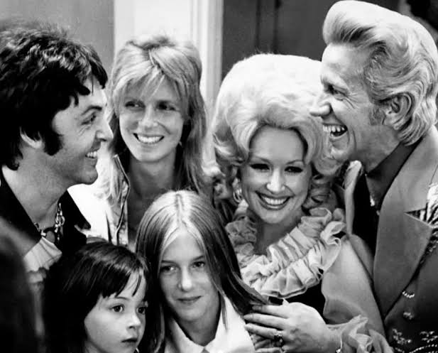 La muerte de Dolly Parton: Paul McCartney y Mick Jagger la despidieron con  emotivas palabras | TN